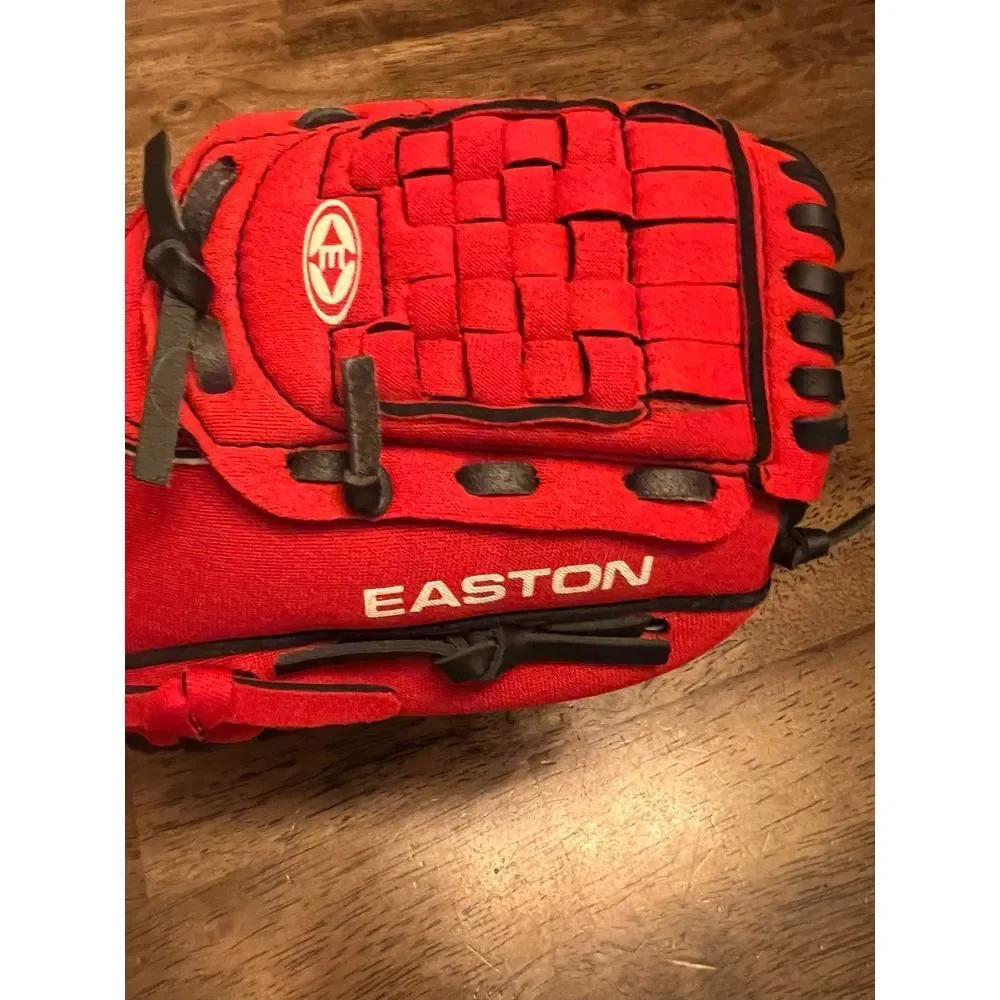 Easton‎ 9